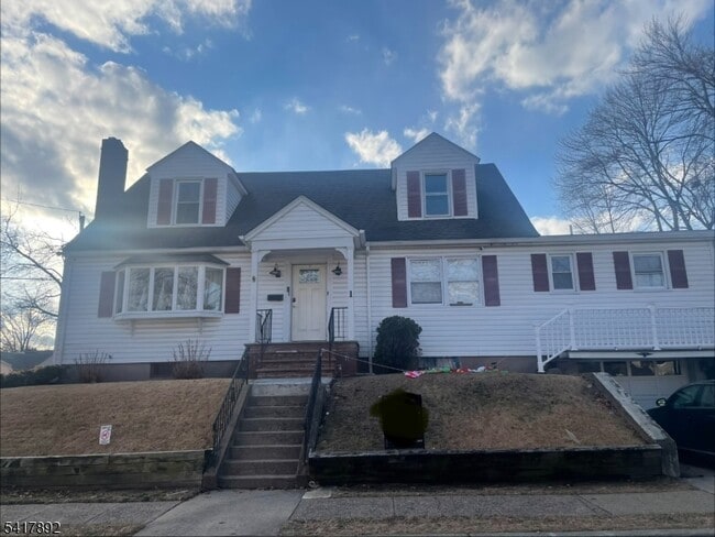 Building Photo - 1 Coolidge Pl