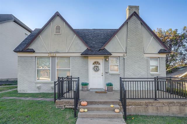 Building Photo - 2544 S University Dr