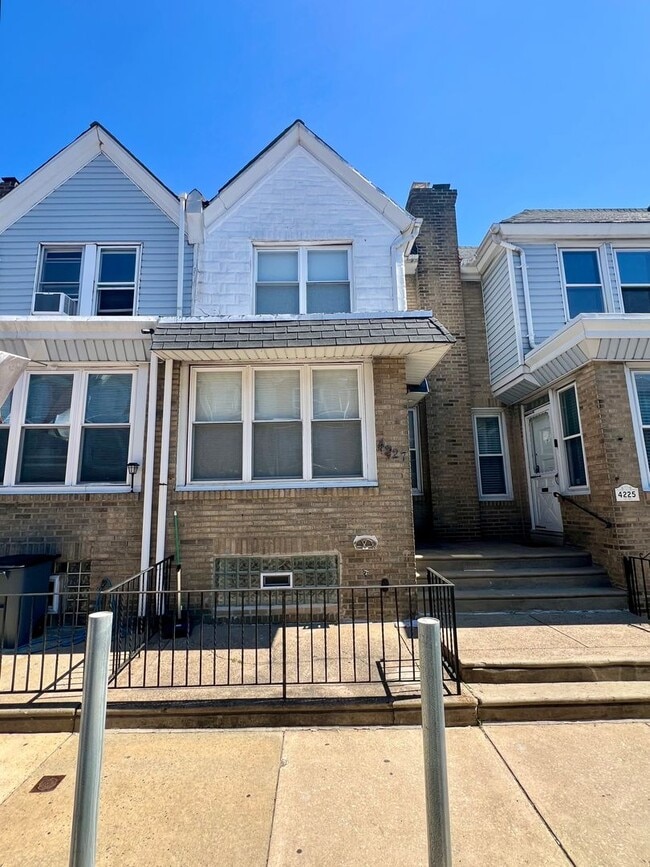 Photo - Gorgeous 3-Bedroom Townhome in Juniata! Available NOW!