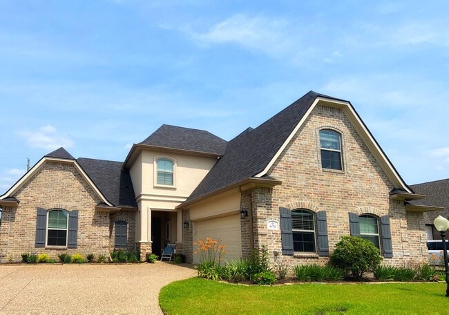 Photo - Large and in Charge!! Gated community close to Barksdale Air Force Base.