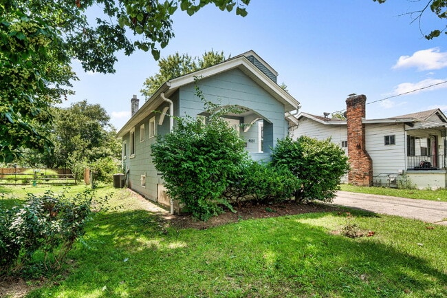 Photo - 4637 Alpine Ave