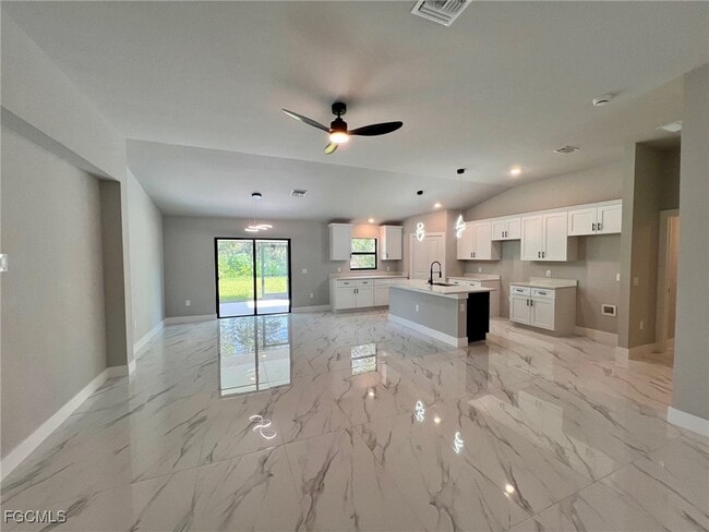 Photo - 3606 51st St W
