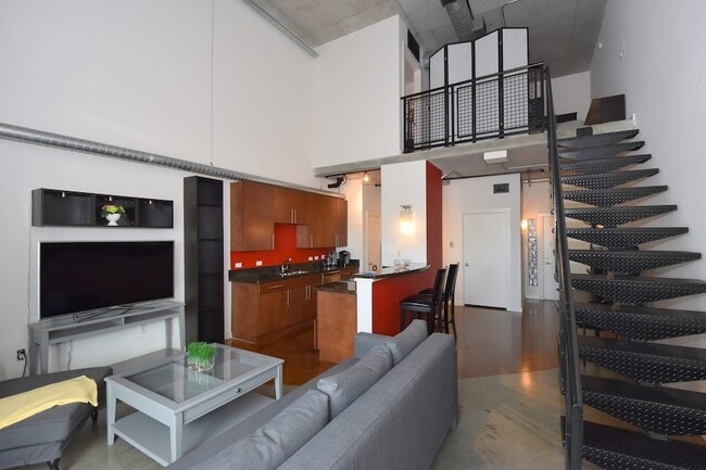 Building Photo - 2000 Bagby St Unit 13439