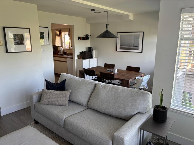 Prime Cambie - 323