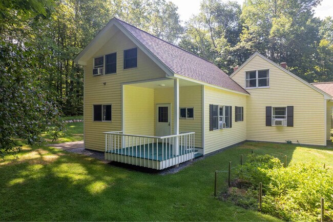 Building Photo - 200 Applewood Ln Unit apt 1