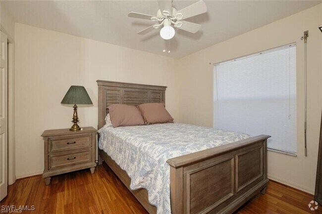 Building Photo - 5507 SW 14th Pl Rental