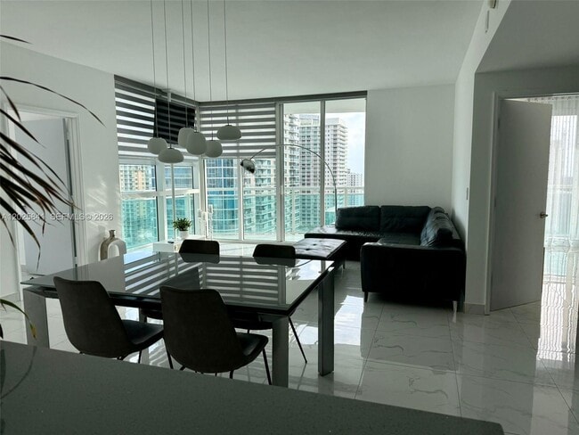 Photo - 951 Brickell Ave Unit 2810