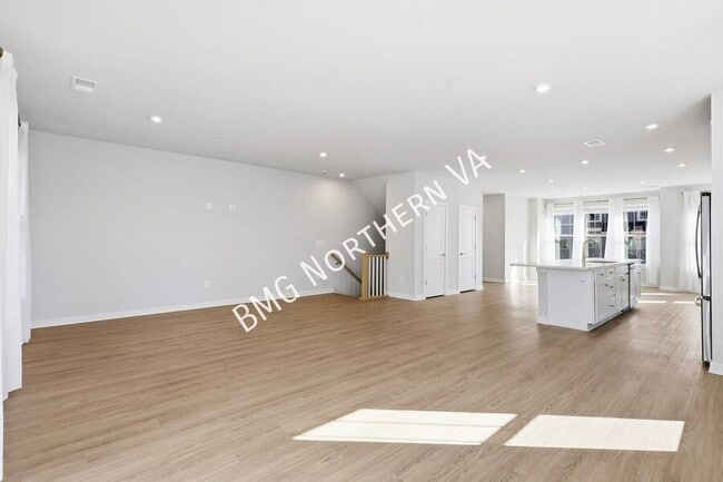 Photo - 201 Park Central Ter