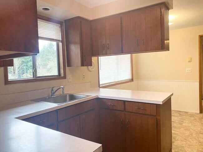 Photo - Adorable 3BD Home in Beavercreek with private yard!!