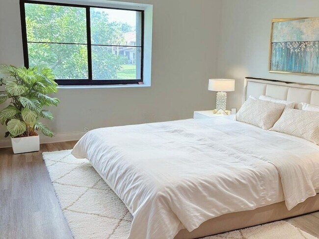 Photo - 3964 Cocoplum Cir