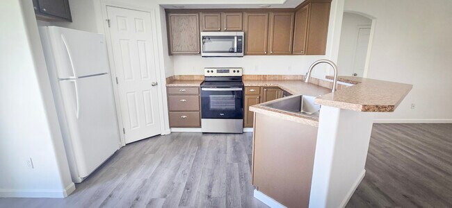 Photo - 5421 Hargrove Ave