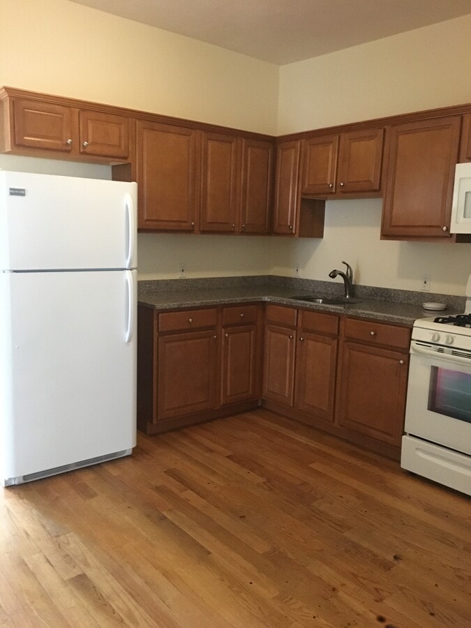 Photo - 423 Pawtucket St Unit 1