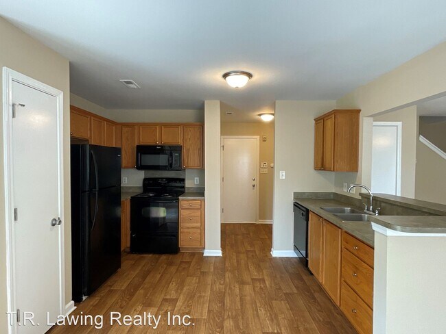 Photo - 3 br, 2.5 bath House - 509 Pullman St. SW