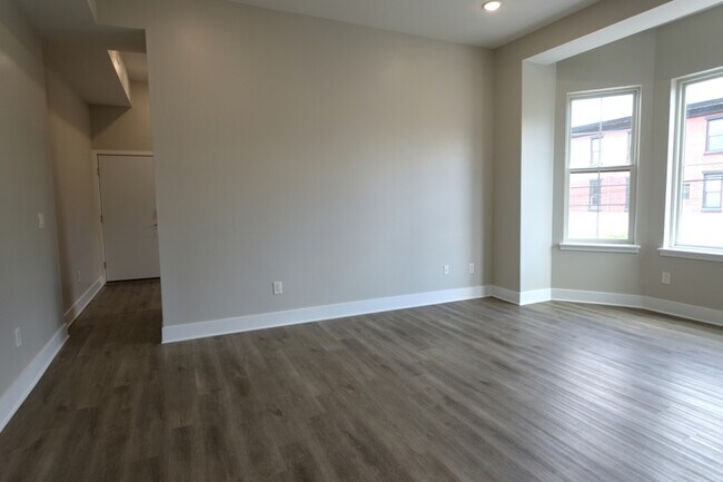 Photo - 4000 W Girard Ave