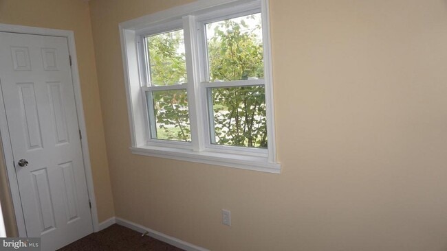 Photo - 8105 Legation Rd