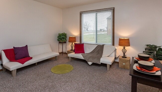 Photo - 1425 N 11th Ave E