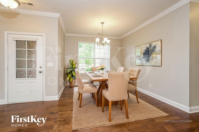 Photo - 1643 Ashmead Ln
