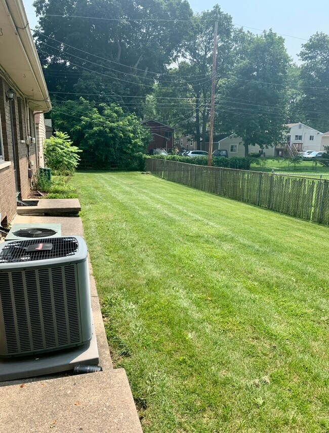 Photo - 1204 Snyder Rd