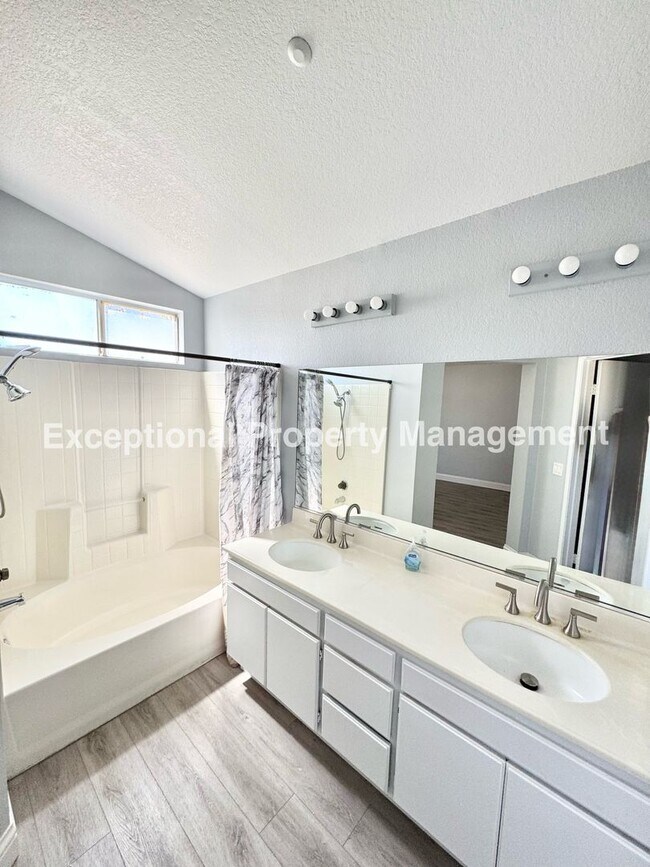 Photo - Great 5 bed 3 bath home