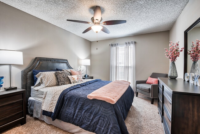 Photo - Farmington Gates