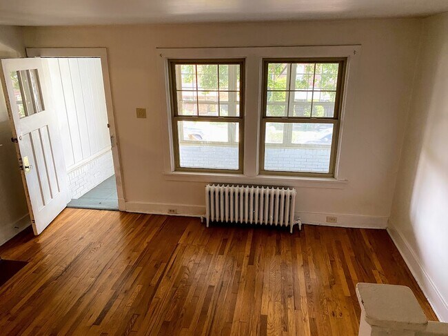 Photo - 6325 Glenview Pl