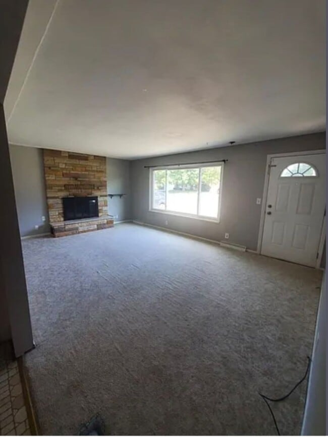 Photo - 3 bedroom Kentwood Home for Rent