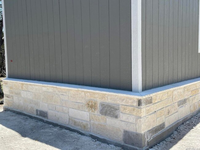 Photo - 960 Forest View Dr