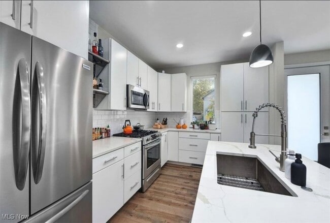 Photo - 1926 W 52nd St