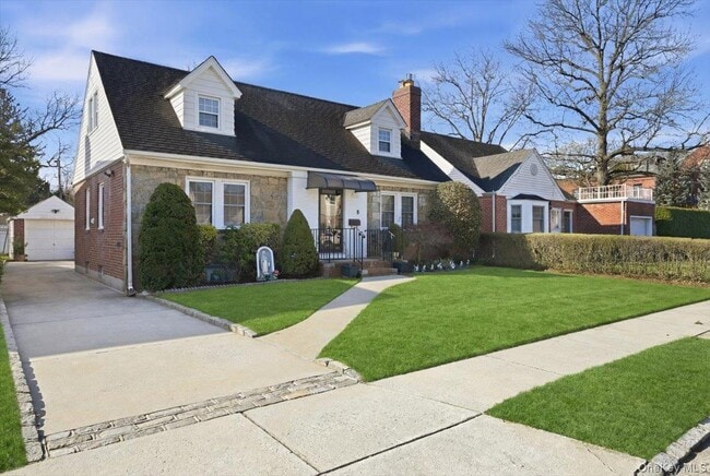 Building Photo - 18 Durham Rd