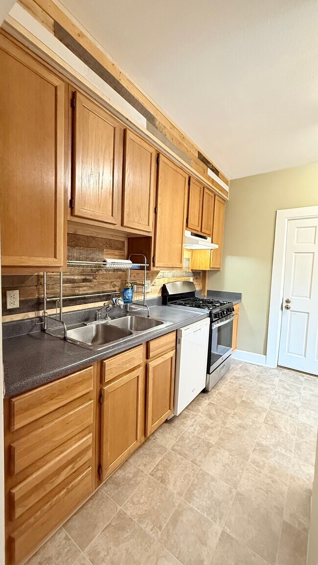 Photo - 1112 N Washington St Unit 1
