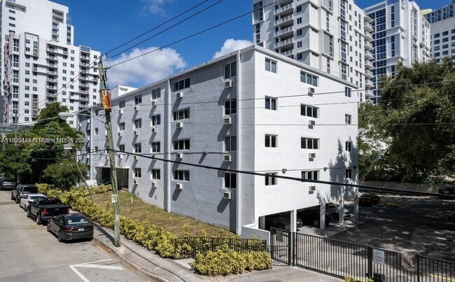 Photo - 143 SW 9th St Apartment Unit 401