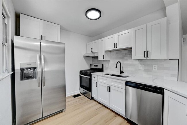 Photo - 2305 Longview St