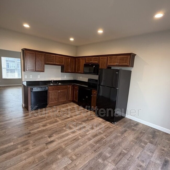 Photo - 8401 Allied Wy