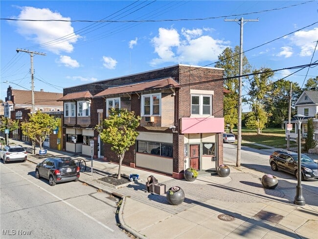 Building Photo - 15300 Waterloo Rd Unit 1