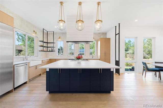 Photo - 3239 Robb St Casa