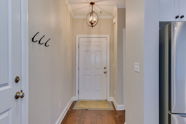 Photo - 3 Bedroom 2.5 Bath in Canterbury Farms!