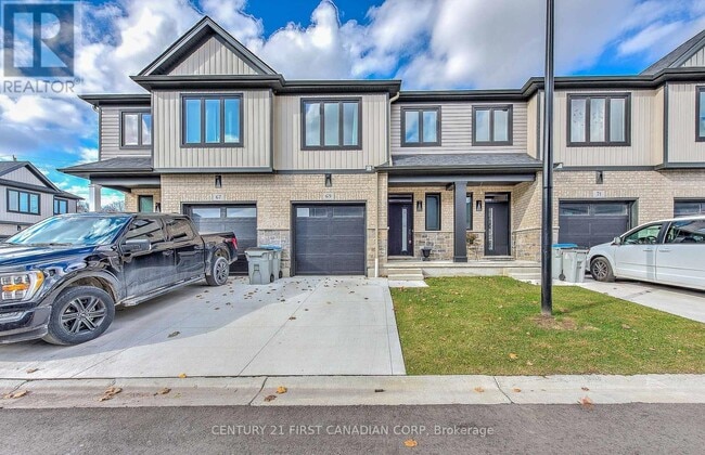 Photo - 601 Lions Park Dr