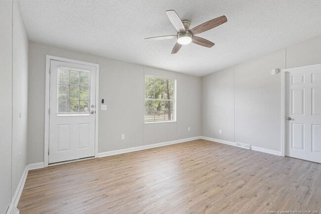 Photo - 234 Twin Creek Dr