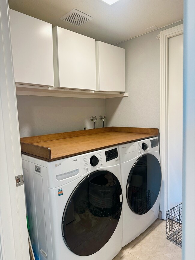 Photo - 34736 Tuxedo Cmn