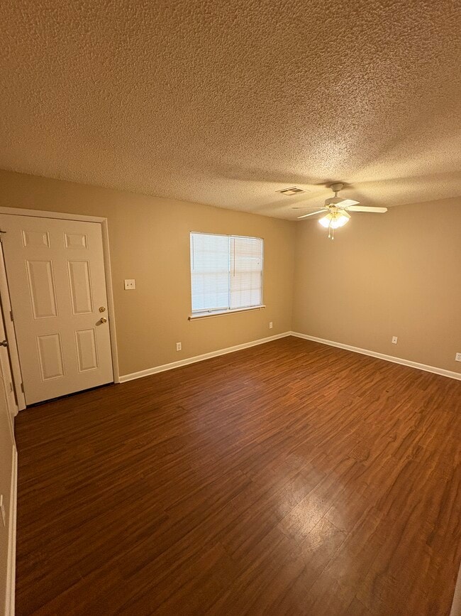 Photo - 619 Placid Dr