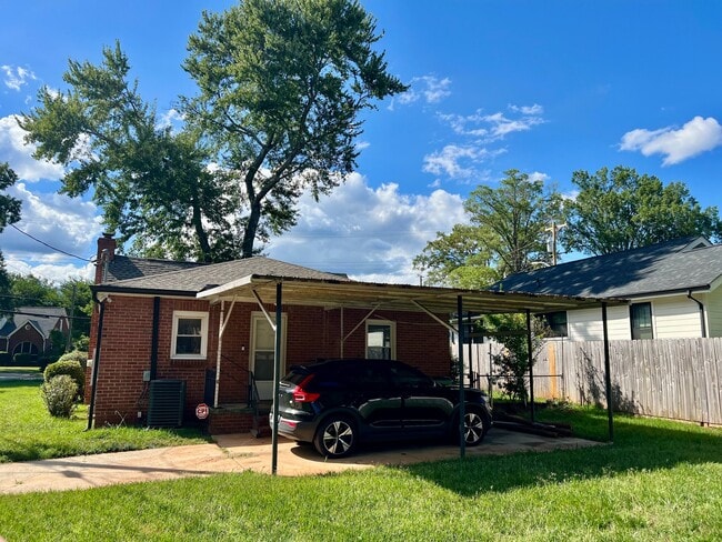 Photo - 1217 Enderly Rd