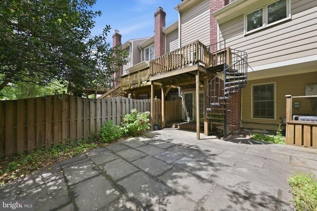 Photo - 2009 Gervais Dr