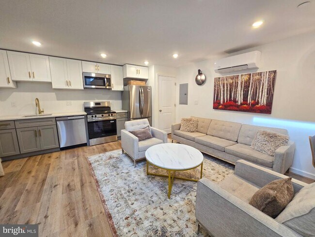 2401 Kensington Ave Unit 1