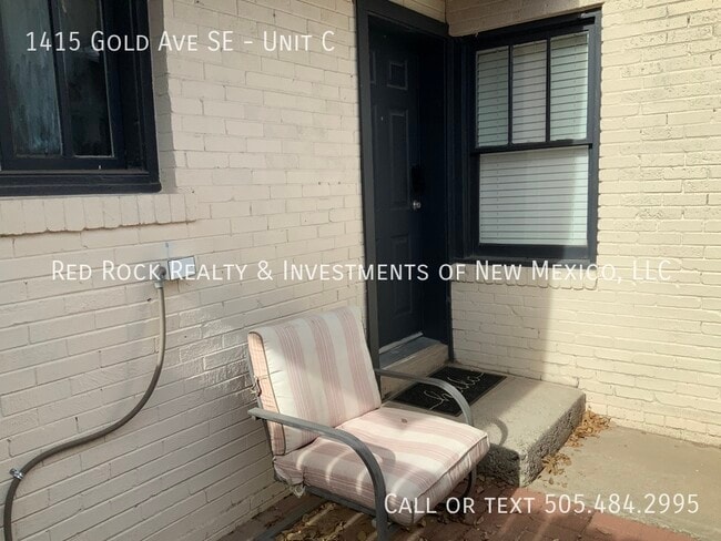 Building Photo - 1415 Gold Ave SE Unit C
