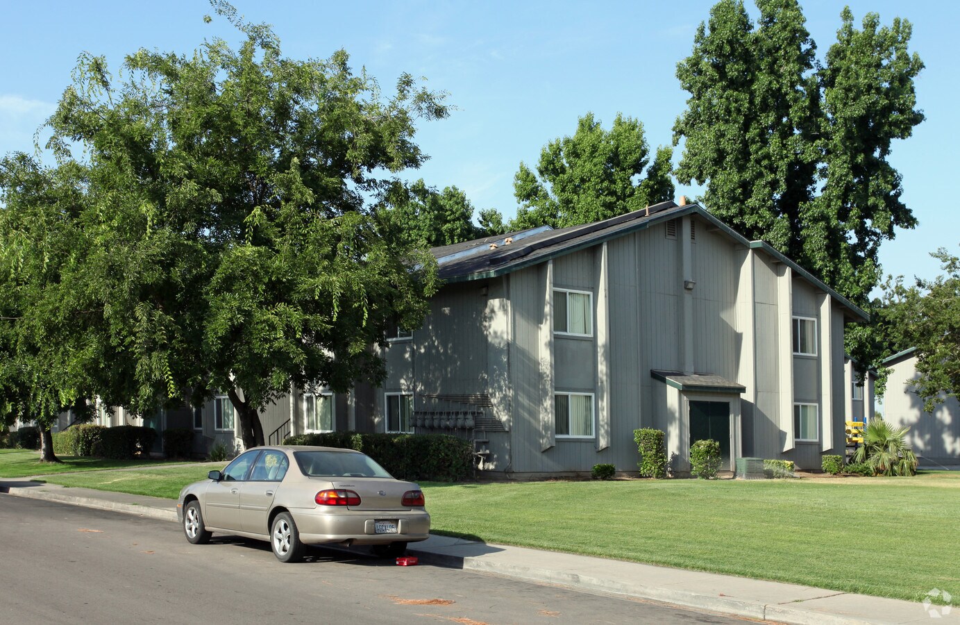 Parkside Village - Parkside Village Apartments