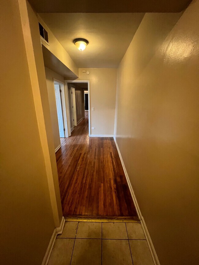 Photo - 7116 S Harvard Ave Unit First Floor Apt 1