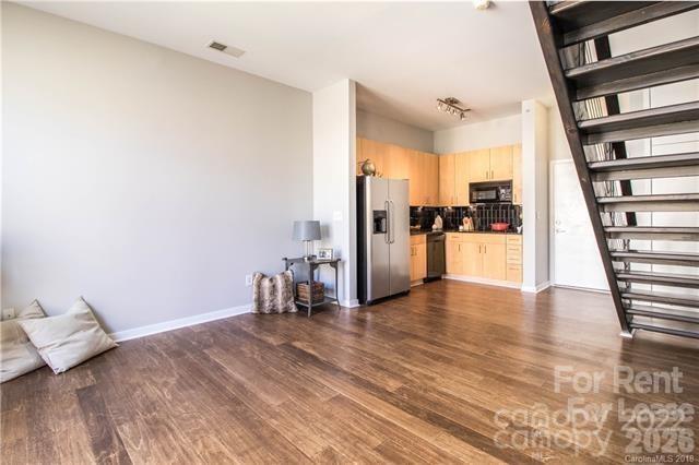 Photo - 2125 Southend Dr