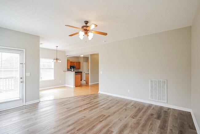 Photo - 7424 Maggie Dr