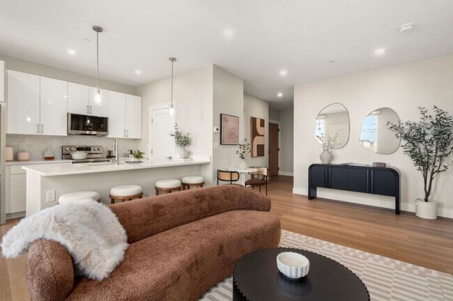 Photo - 10 Soldiers Field Park Unit J