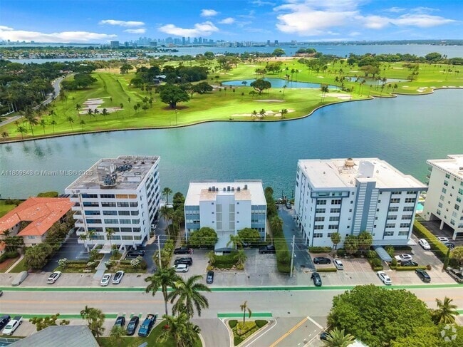 Building Photo - 9200 W Bay Harbor Dr Unit 1B Rental